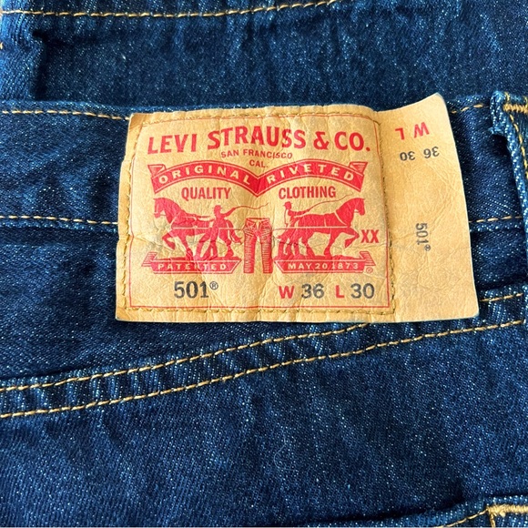 Levi 501 - Dark wash - button fly - W36L30 - Picture 5 of 10